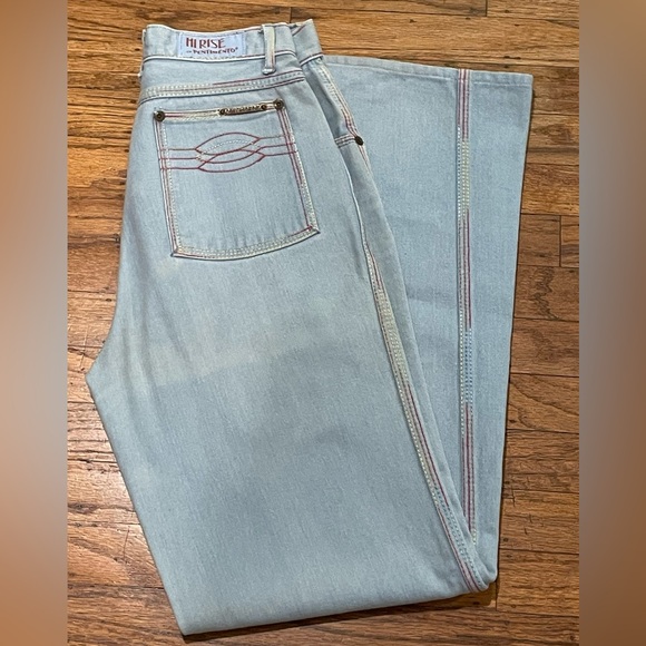 Vintage High Waisted Light Wash Pentimento Jeans with Rainbow Thread Detail - Picture 4 of 10